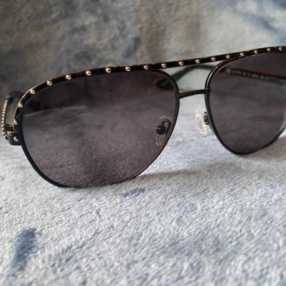 last chance! Juicy Couture Studded Aviator Sunglasses - Picture 8 of 9
